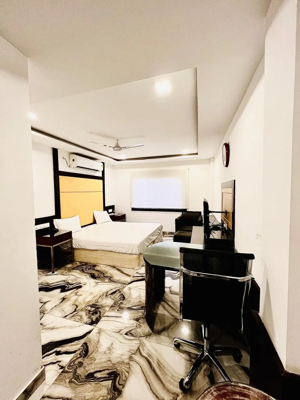 Deluxe room at Hotel Yashoda Privilege, Bhopal